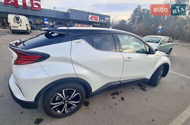 Внедорожник / Кроссовер Toyota C-HR 2020 в Киеве