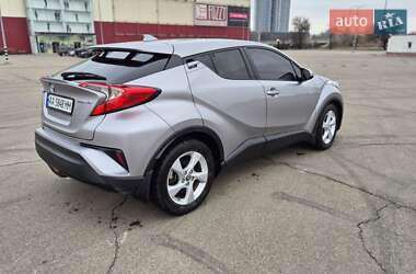 Позашляховик / Кросовер Toyota C-HR 2018 в 