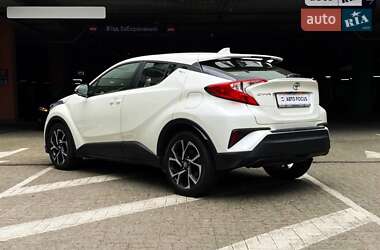 Позашляховик / Кросовер Toyota C-HR 2019 в Києві