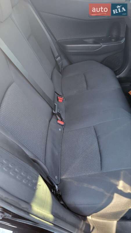 Позашляховик / Кросовер Toyota C-HR 2017 в Києві фото 15 Позашляховик / Кросовер Toyota C-HR 2017 в Києві