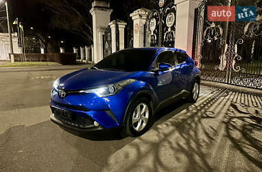 Внедорожник / Кроссовер Toyota C-HR 2016 в Николаеве