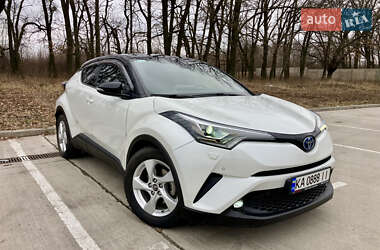 Внедорожник / Кроссовер Toyota C-HR 2018 в Киеве