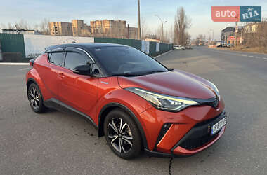 Позашляховик / Кросовер Toyota C-HR 2019 в Києві