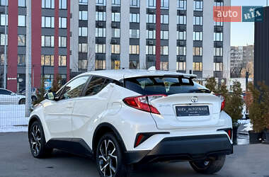 Внедорожник / Кроссовер Toyota C-HR 2019 в Киеве