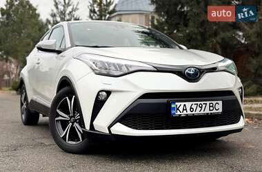 Позашляховик / Кросовер Toyota C-HR 2020 в Києві