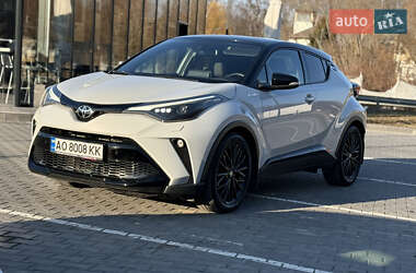 Внедорожник / Кроссовер Toyota C-HR 2021 в 