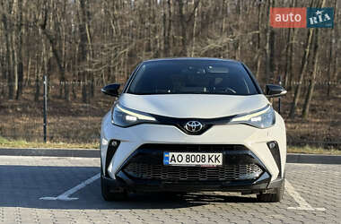 Внедорожник / Кроссовер Toyota C-HR 2021 в 