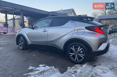 Внедорожник / Кроссовер Toyota C-HR 2022 в 