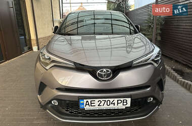 Позашляховик / Кросовер Toyota C-HR 2017 в Кривому Розі