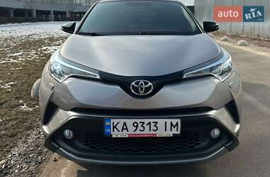 Внедорожник / Кроссовер Toyota C-HR 2016 в Киеве