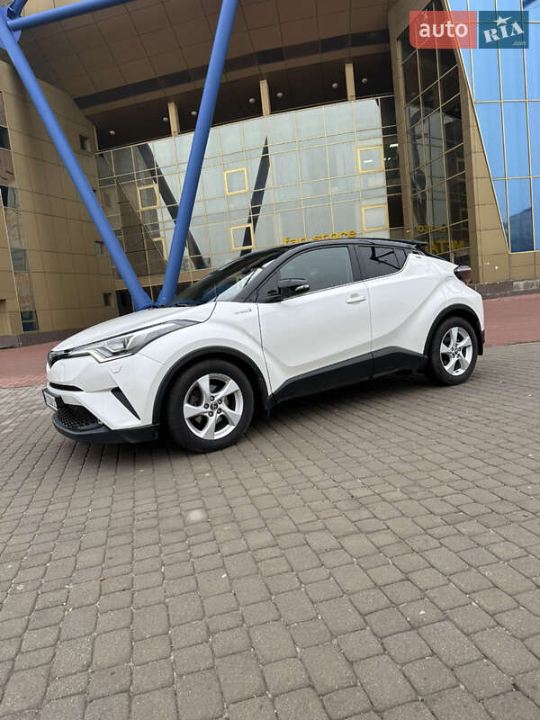 Внедорожник / Кроссовер Toyota C-HR 2019 в Харькове