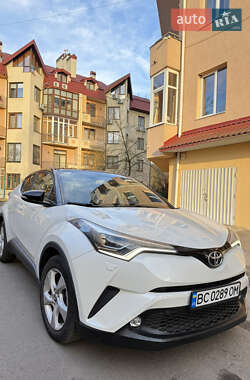 Позашляховик / Кросовер Toyota C-HR 2017 в Львові