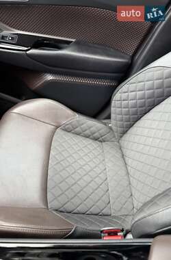 Внедорожник / Кроссовер Toyota C-HR 2018 в 