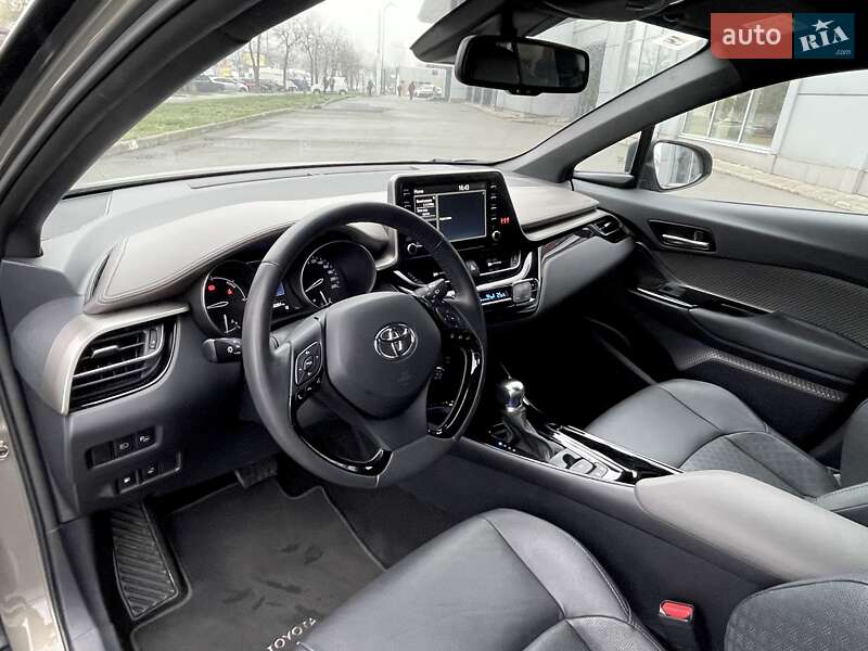 Внедорожник / Кроссовер Toyota C-HR 2022 в Киеве