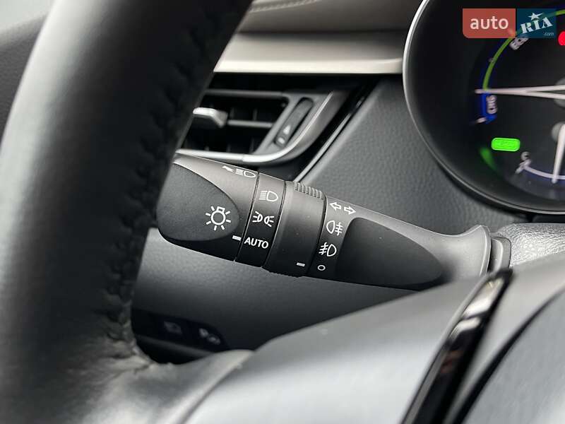 Внедорожник / Кроссовер Toyota C-HR 2022 в Киеве