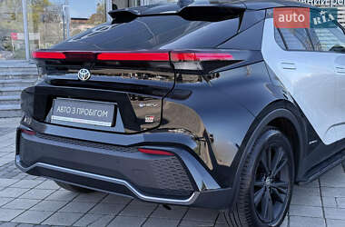 Внедорожник / Кроссовер Toyota C-HR 2023 в 
