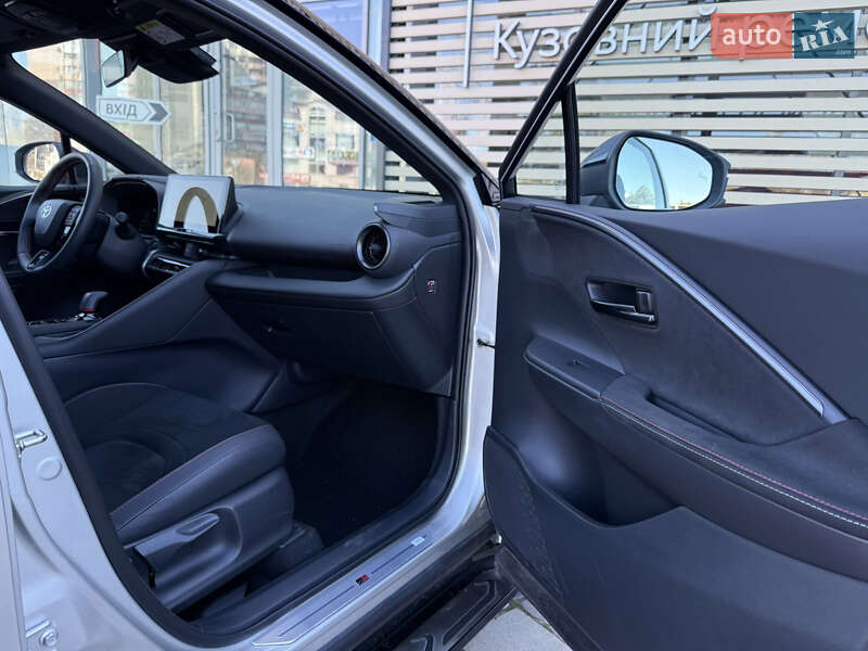 Позашляховик / Кросовер Toyota C-HR 2023 в Одесі фото 28 Позашляховик / Кросовер Toyota C-HR 2023 в Одесі