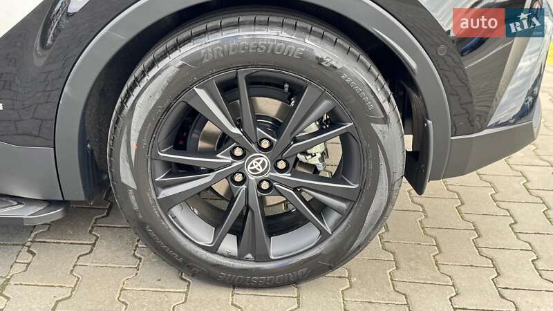 Внедорожник / Кроссовер Toyota C-HR 2023 в Ивано-Франковске