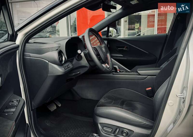 Внедорожник / Кроссовер Toyota C-HR 2023 в Тернополе