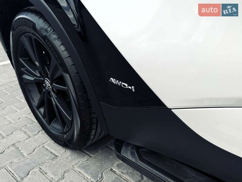 Внедорожник / Кроссовер Toyota C-HR 2023 в Тернополе