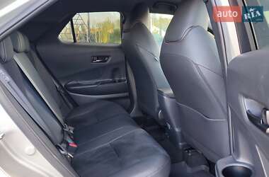 Позашляховик / Кросовер Toyota C-HR 2023 в 