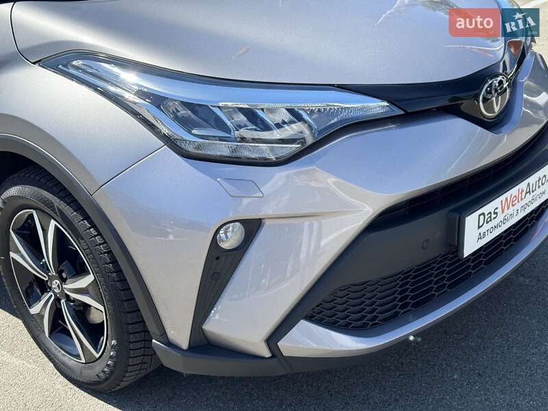 Позашляховик / Кросовер Toyota C-HR 2020 в Києві
