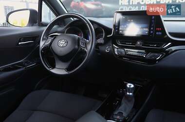 Позашляховик / Кросовер Toyota C-HR 2019 в 