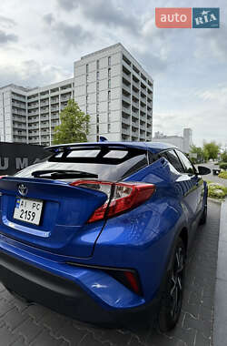 Позашляховик / Кросовер Toyota C-HR 2021 в 