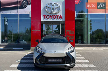 Внедорожник / Кроссовер Toyota C-HR 2023 в 