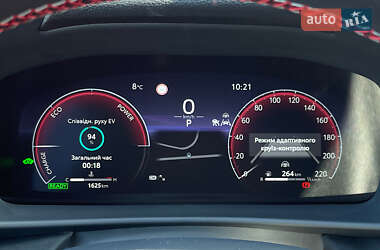Внедорожник / Кроссовер Toyota C-HR 2023 в 