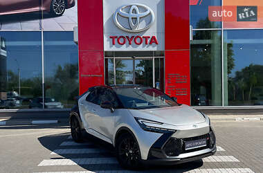 Внедорожник / Кроссовер Toyota C-HR 2023 в 
