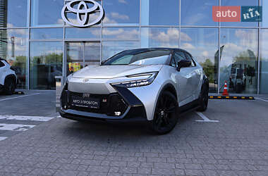 Внедорожник / Кроссовер Toyota C-HR 2023 в Ровно