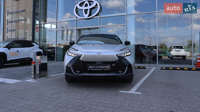 Внедорожник / Кроссовер Toyota C-HR 2023 в Ровно