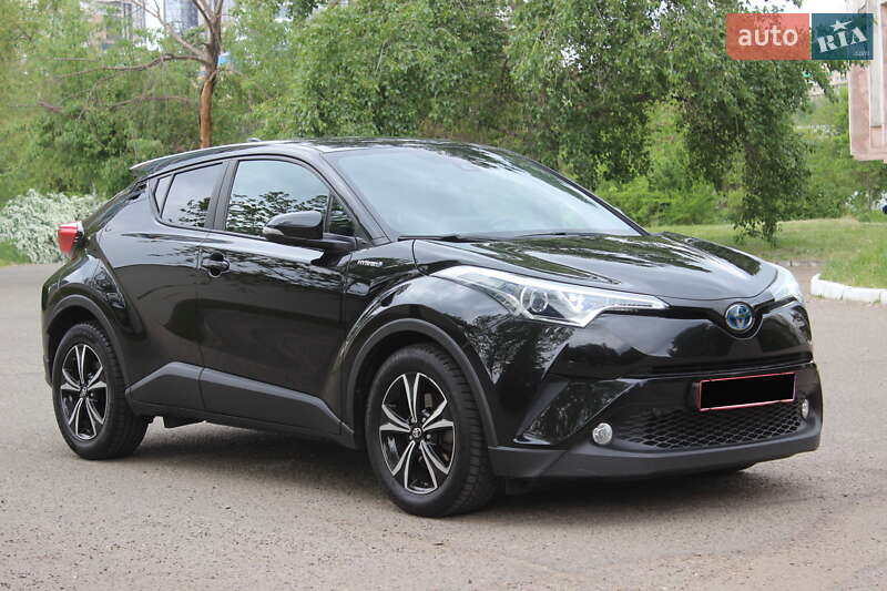 AUTO.RIA – Продажа Тойота СиЕйчАр бу: купить Toyota C-HR 1