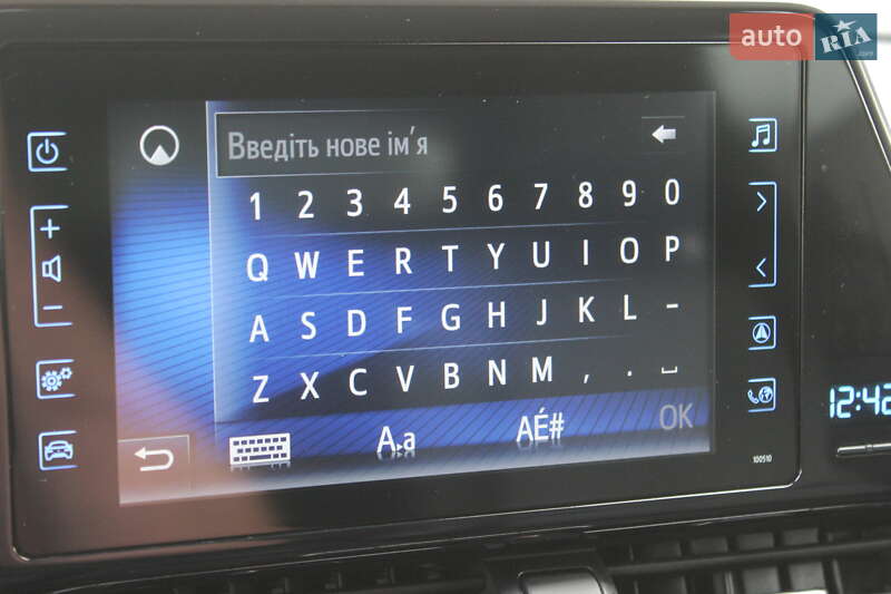 Позашляховик / Кросовер Toyota C-HR 2019 в Дніпрі