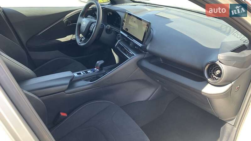 Внедорожник / Кроссовер Toyota C-HR 2023 в Хмельницком