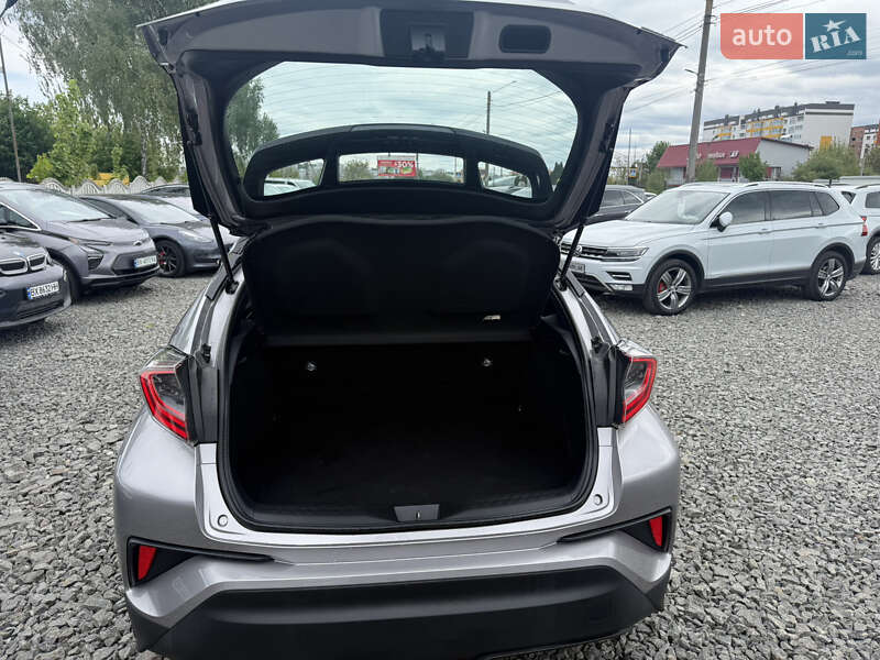 Позашляховик / Кросовер Toyota C-HR 2016 в Хмельницькому
