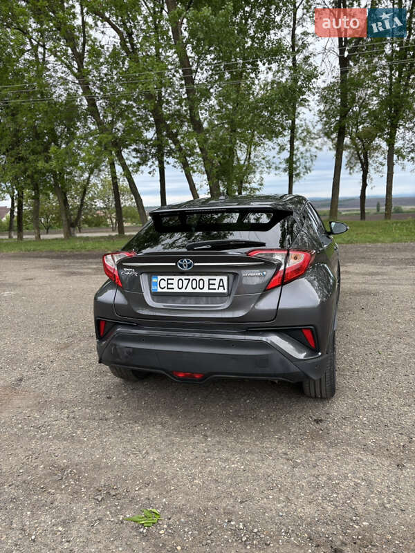 Внедорожник / Кроссовер Toyota C-HR 2016 в Черновцах