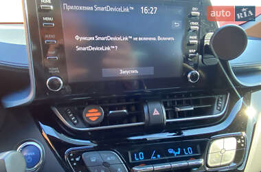 Внедорожник / Кроссовер Toyota C-HR 2020 в 