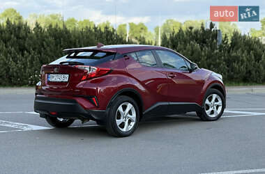 Позашляховик / Кросовер Toyota C-HR 2016 в 