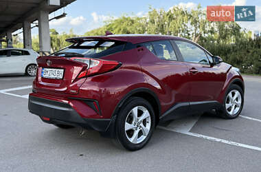 Позашляховик / Кросовер Toyota C-HR 2016 в 