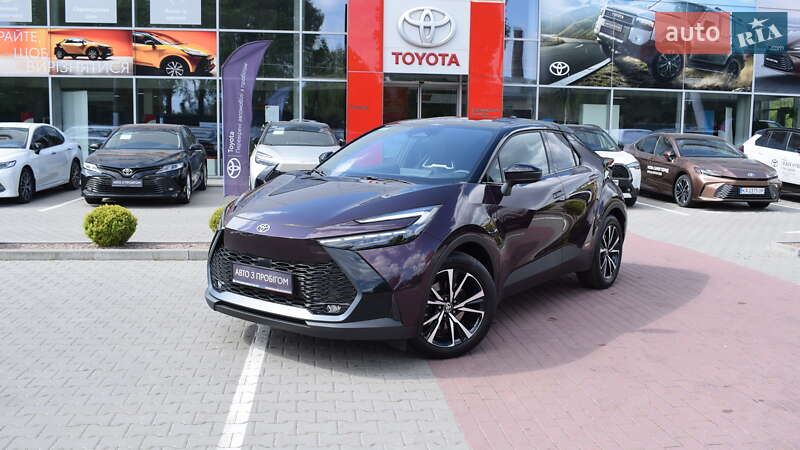Позашляховик / Кросовер Toyota C-HR 2023 в 