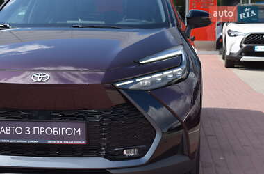 Позашляховик / Кросовер Toyota C-HR 2023 в 