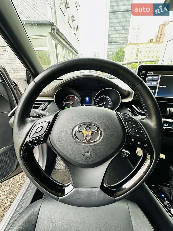Позашляховик / Кросовер Toyota C-HR 2021 в Києві