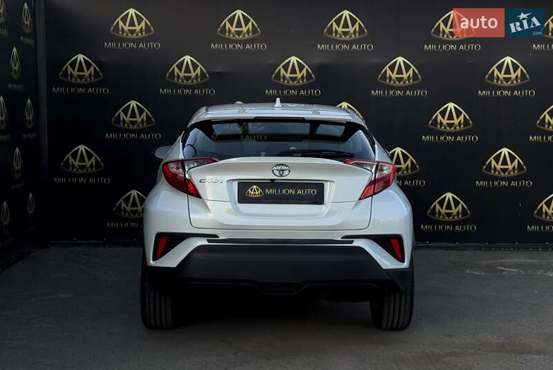 Позашляховик / Кросовер Toyota C-HR 2018 в Києві