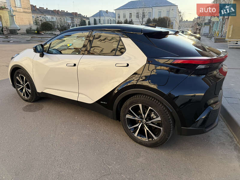 Внедорожник / Кроссовер Toyota C-HR 2024 в Стрые