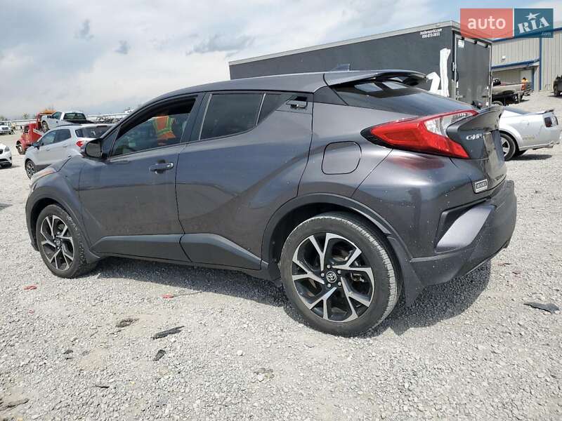 Внедорожник / Кроссовер Toyota C-HR 2021 в Хмельницком