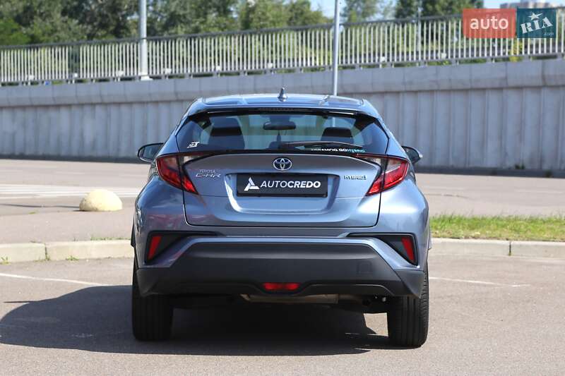 Внедорожник / Кроссовер Toyota C-HR 2022 в Киеве
