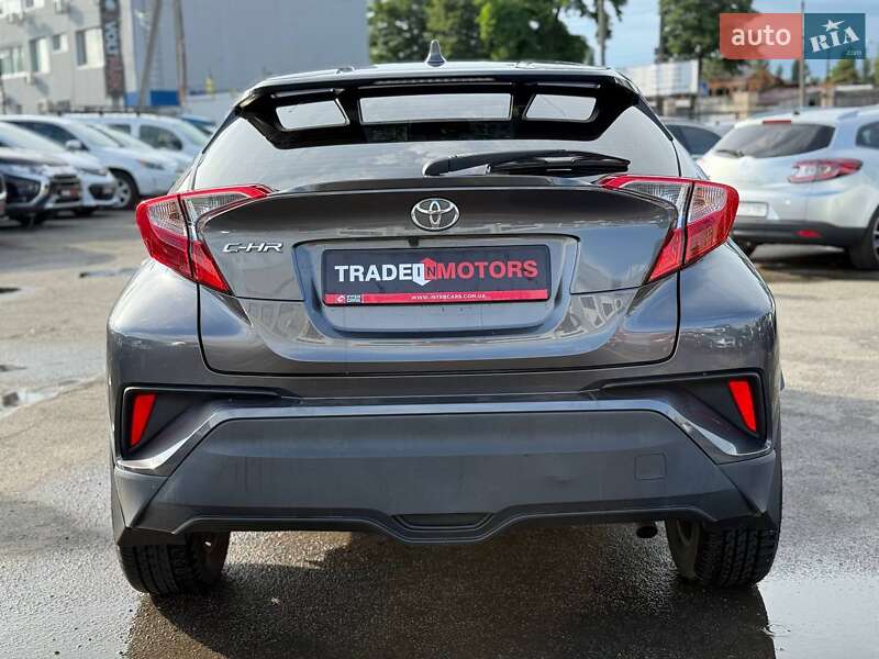 Внедорожник / Кроссовер Toyota C-HR 2019 в Киеве