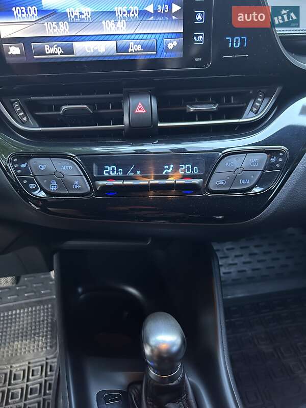 Позашляховик / Кросовер Toyota C-HR 2016 в Городенці